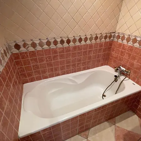 Apartamento En Edificio Albaida, Garaje Y Piscina
